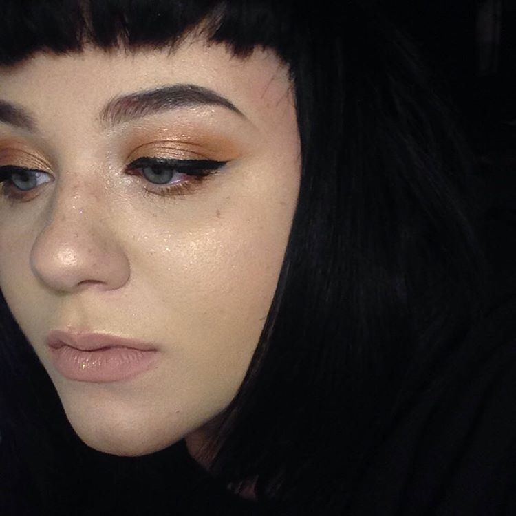 Веснушки из блёсток — новый тренд среди безумных модниц Инстаграма веснушки из глиттера, #glitterfreckles, блестящие веснушки