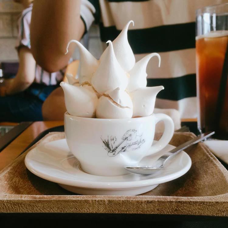 Замки из безе, Paul's Meringue Factory, кофе с безе, кофе с меренге