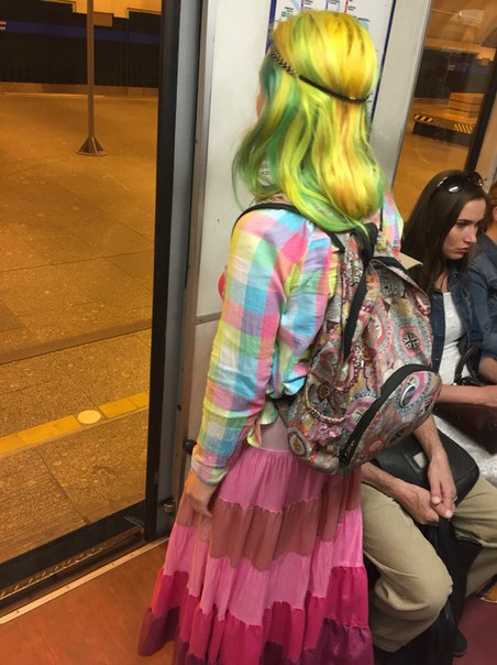 мода петербургского метро, мода метро, модники в транспорте, странные пассажиры метро 