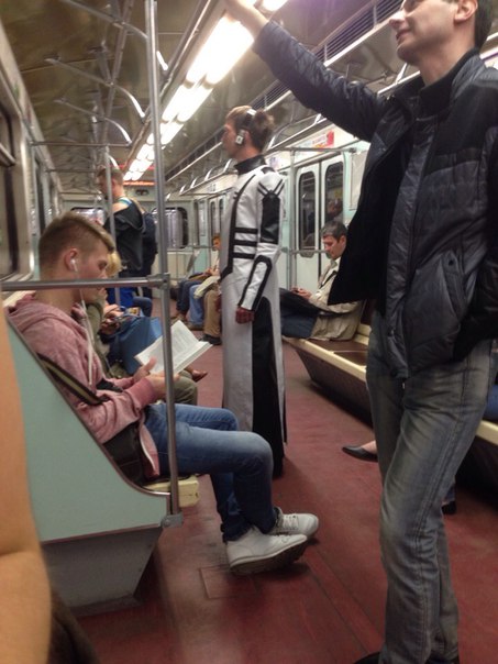 мода петербургского метро, мода метро, модники в транспорте, странные пассажиры метро 