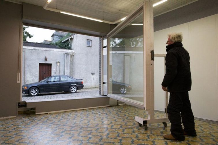 сделал гараж из магазина, Эрик Векеман, Eric Vekeman, запретили построить гараж