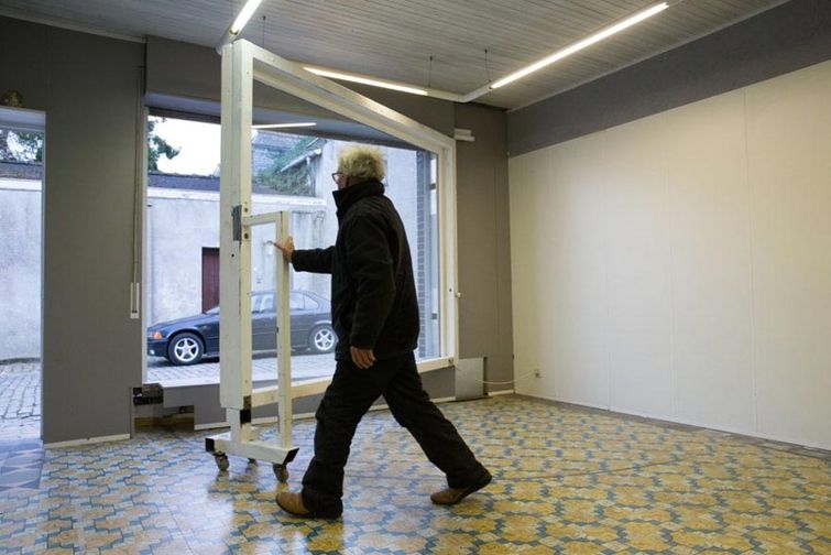 сделал гараж из магазина, Эрик Векеман, Eric Vekeman, запретили построить гараж