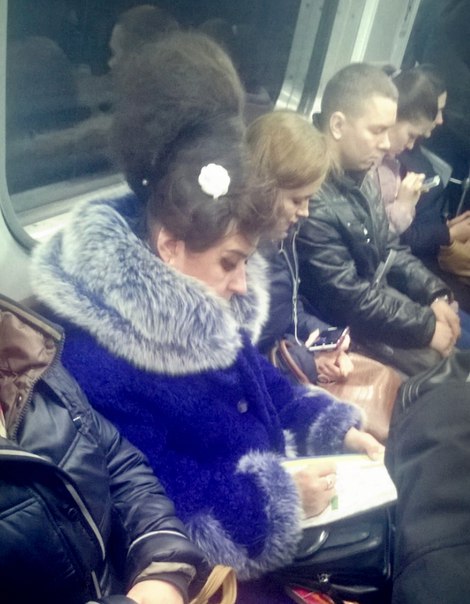 мода петербургского метро, мода метро, модники в транспорте, странные пассажиры метро 