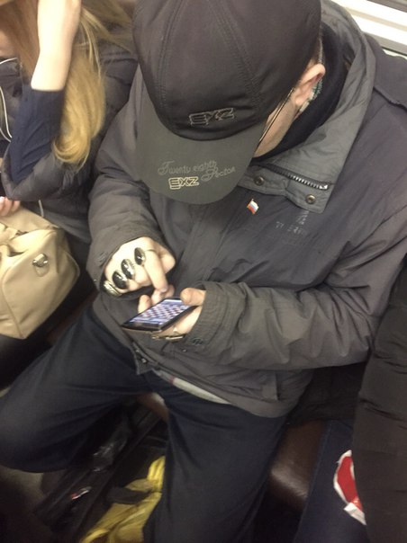 мода петербургского метро, мода метро, модники в транспорте, странные пассажиры метро 