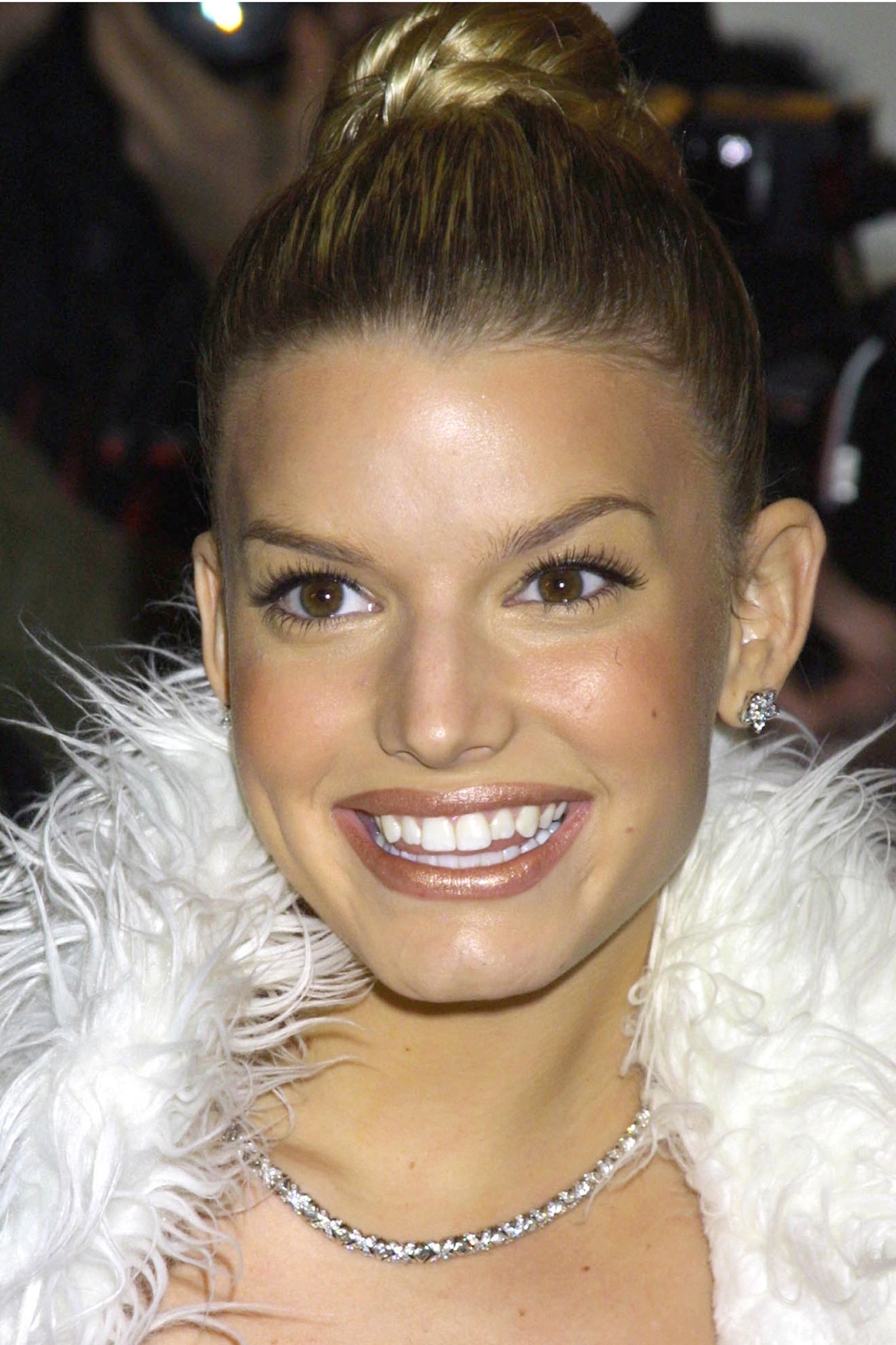 Модные тенденции в макияже начала 2000-ых, о которых мы давно забыли Модные тенденции в макияже начала 2000-ых, знаменитости в 2000 году