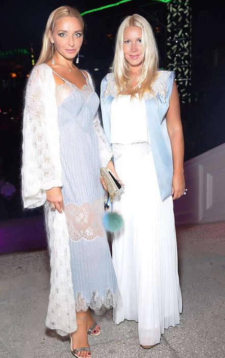 Лучшие и худшие наряды церемонии открытия музыкального конкурса «Новая волна 2016» наряды Новая волна 2016, знаменитости российские