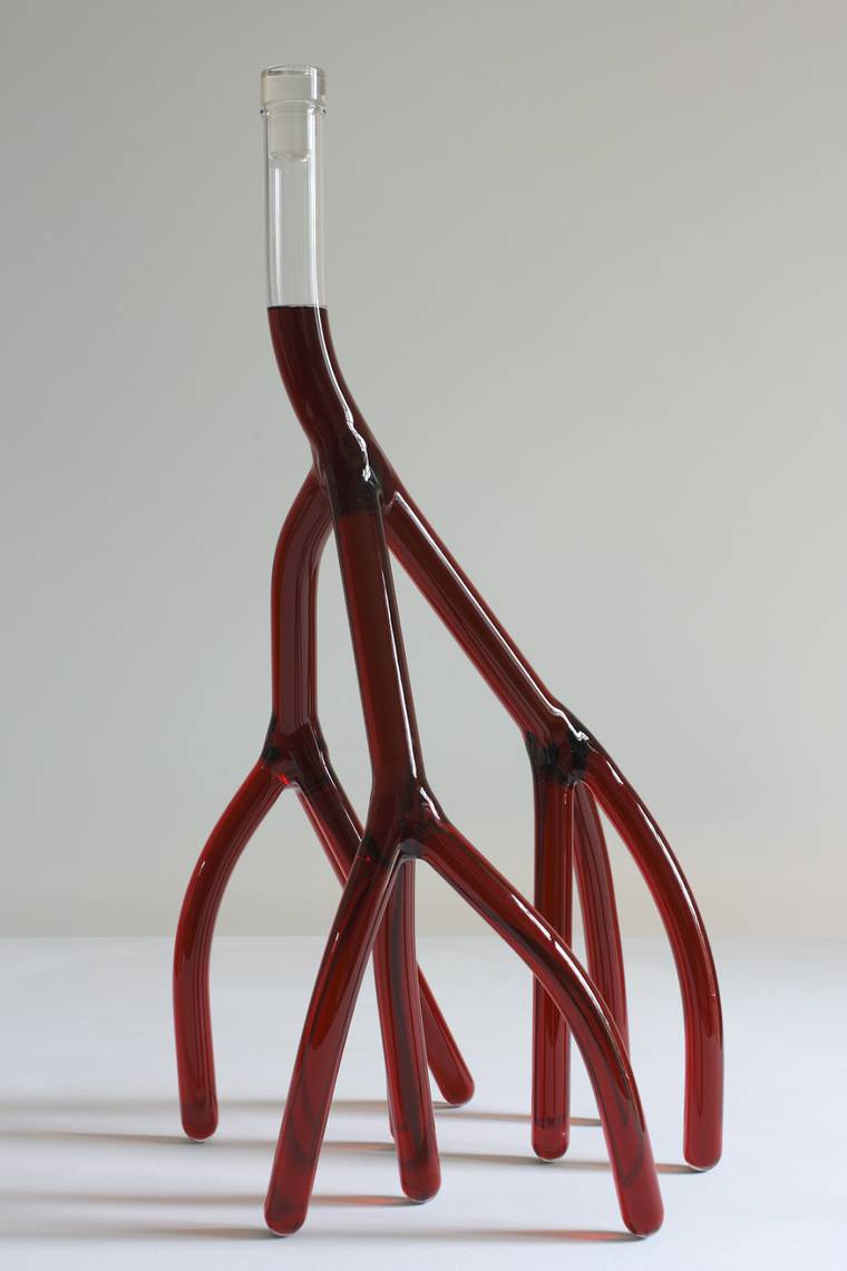 Утонченные кувшины для вина в виде корней деревьев и кровеносной системы кувшины для вина, кувшины в виде корней деревьев, кувшины в виде кровеносной системы