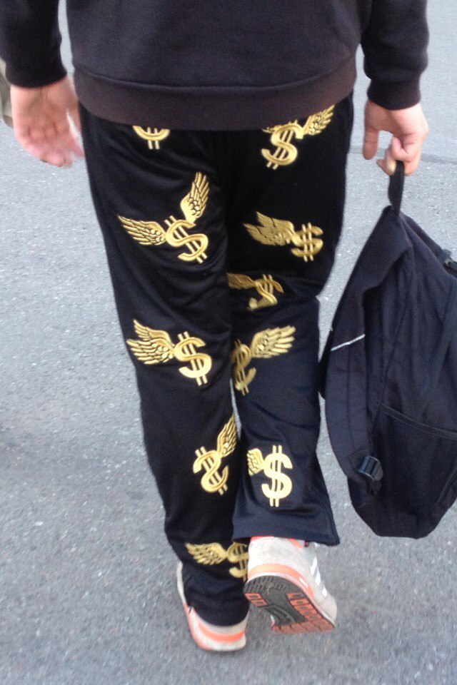 мода петербургского метро, мода метро, модники в транспорте, странные пассажиры метро 