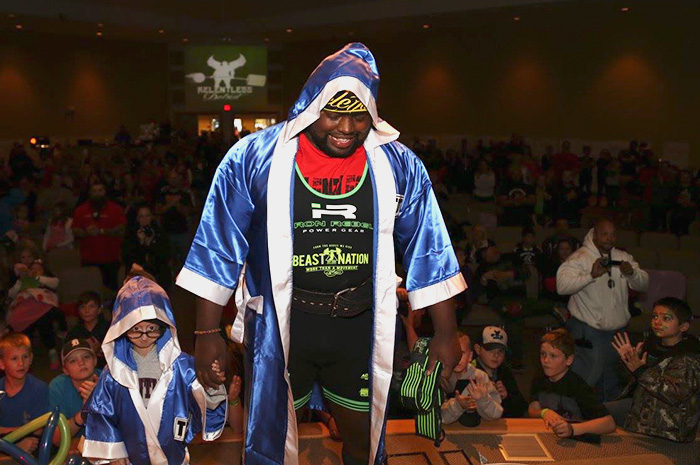 дружба девочки и пауэрлифтера, преждевременное старение