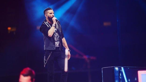 набил на руке более 120 имен из предсмертных записок, Робб Нэш, Robb Nash, тату на руке имена из предсмертных записок