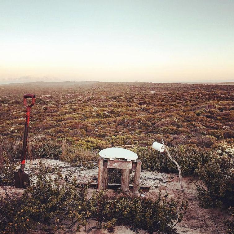 виды из туалетов, туалеты открываются потрясающие виды, туалеты с видом на природу, туалет с видом на город