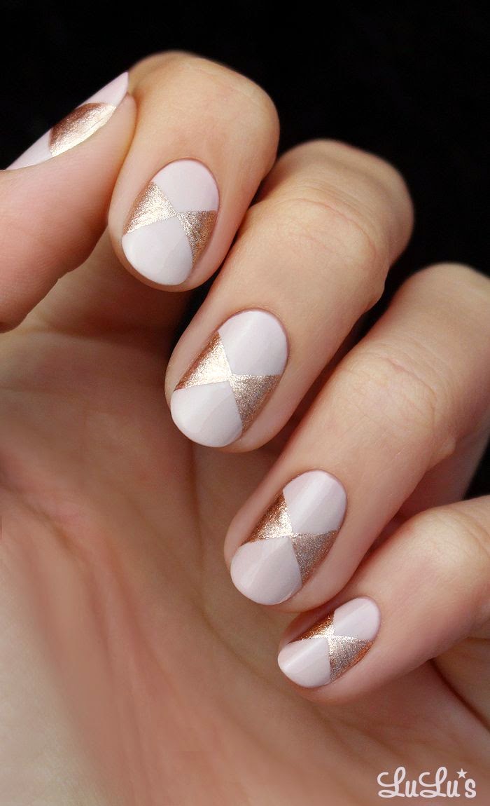 маникюр весны, нюд и золото