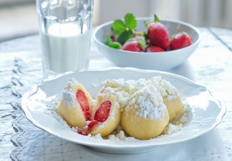 Сезон клубники: 11 потрясающих рецептов с вкуснейшей ягодой рецепты с клубникой, блюда с клубникой