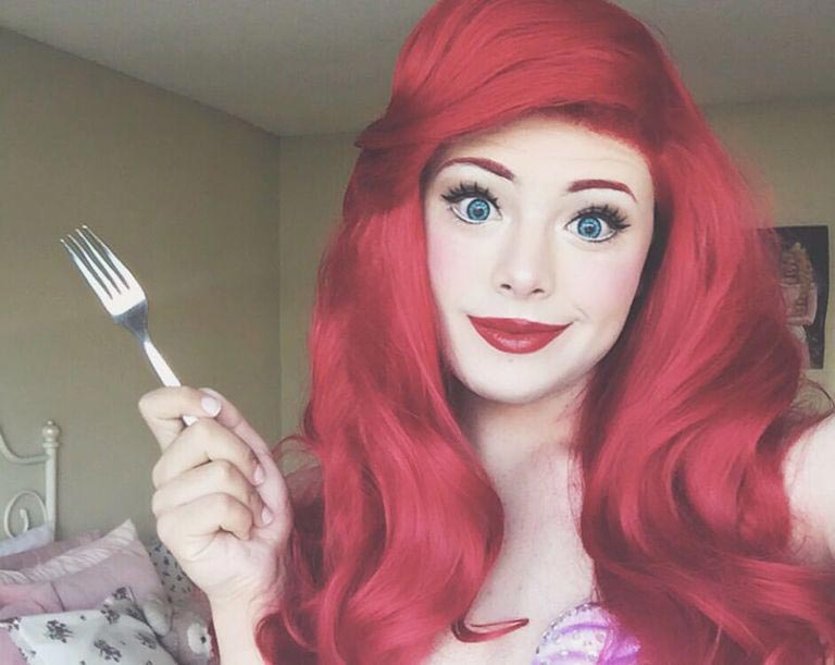 Эта красивая диснеевская принцесса на самом деле парень по имени Ричард Шафер Ричард Шафер, Richard Schaefer, парень косплей диснеевские принцессы, парень переодевается в принцесс Диснея