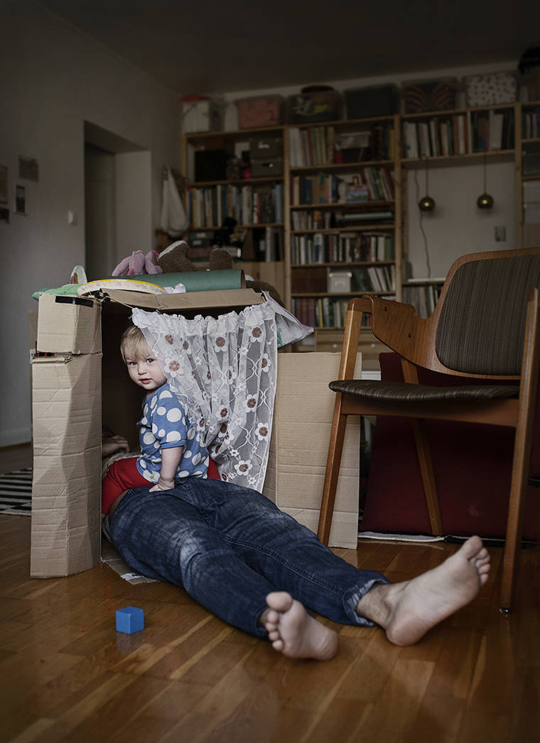 Тяжёлые будни шведских пап, взявших самый щедрый в мире отпуск по беременности и родам шведские папы, Йохан Бавман, Johan Bävman, Swedish Dads
