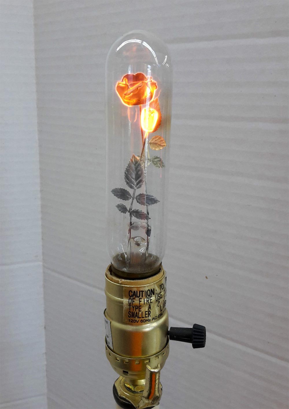 лампочки Aerolux, лампочки со светящимися цветами, лампочки с фигурками вместо спиралей накаливания