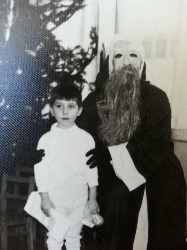 30 жутких Санта-Клаусов, способных травмировать психику даже самого смелого ребёнка жуткие Санта-Клаусы, страшные Санта-Клаусы