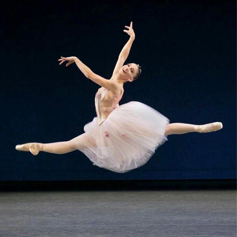 балерина танцует на шестом месяце беременности, балерина танцует на 6 месяце беременности, Эшли Боудер, Ashley Bouder