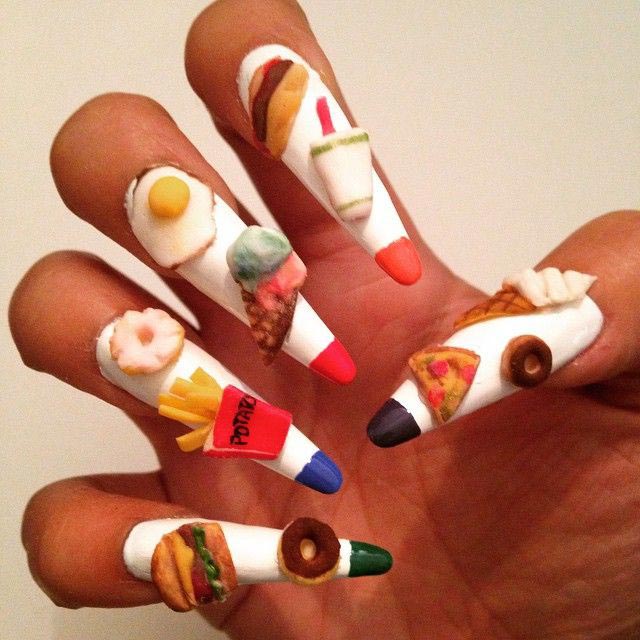 скульптурные ноги, скульптуры на ногтях, тренд маникюр в Японии