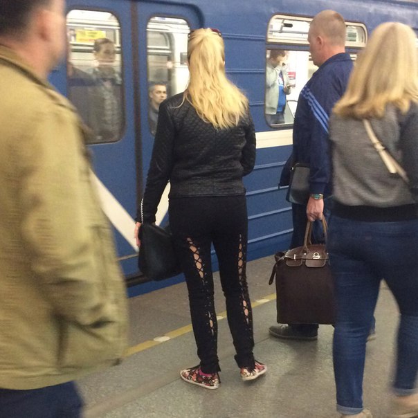 мода петербургского метро, мода метро, модники в транспорте, странные пассажиры метро 