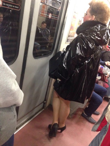 мода петербургского метро, мода метро, модники в транспорте, странные пассажиры метро 