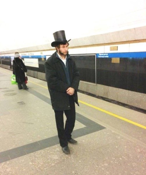 мода петербургского метро, мода метро, модники в транспорте, странные пассажиры метро 