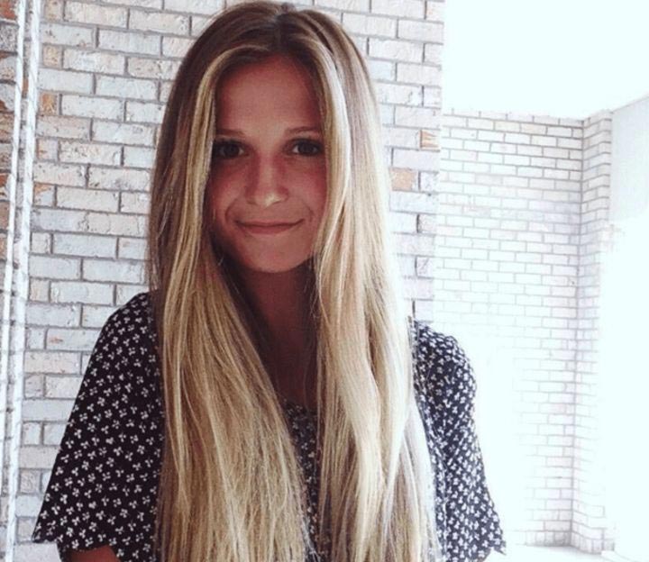 хотела удивичь дочь попала в неловкую ситуацию, мама попала в неловкую ситуацию, мама ошиблась общежитием