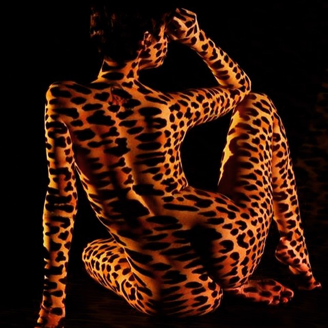 игра света и тени на обнажённых женских телах, ню, Дани Оливье, Dani Olivier