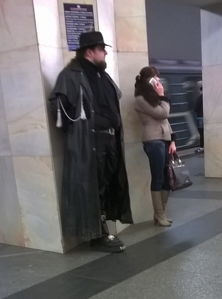 мода петербургского метро, мода метро, модники в транспорте, странные пассажиры метро 
