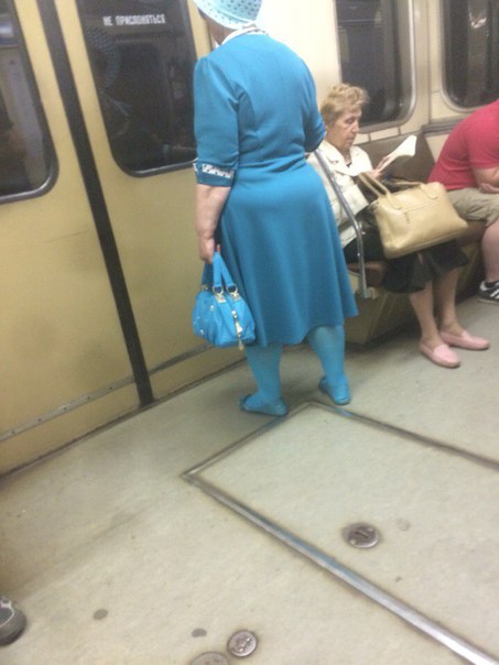мода петербургского метро, мода метро, модники в транспорте, странные пассажиры метро 