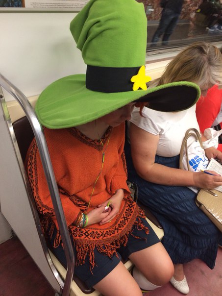 мода петербургского метро, мода метро, модники в транспорте, странные пассажиры метро 