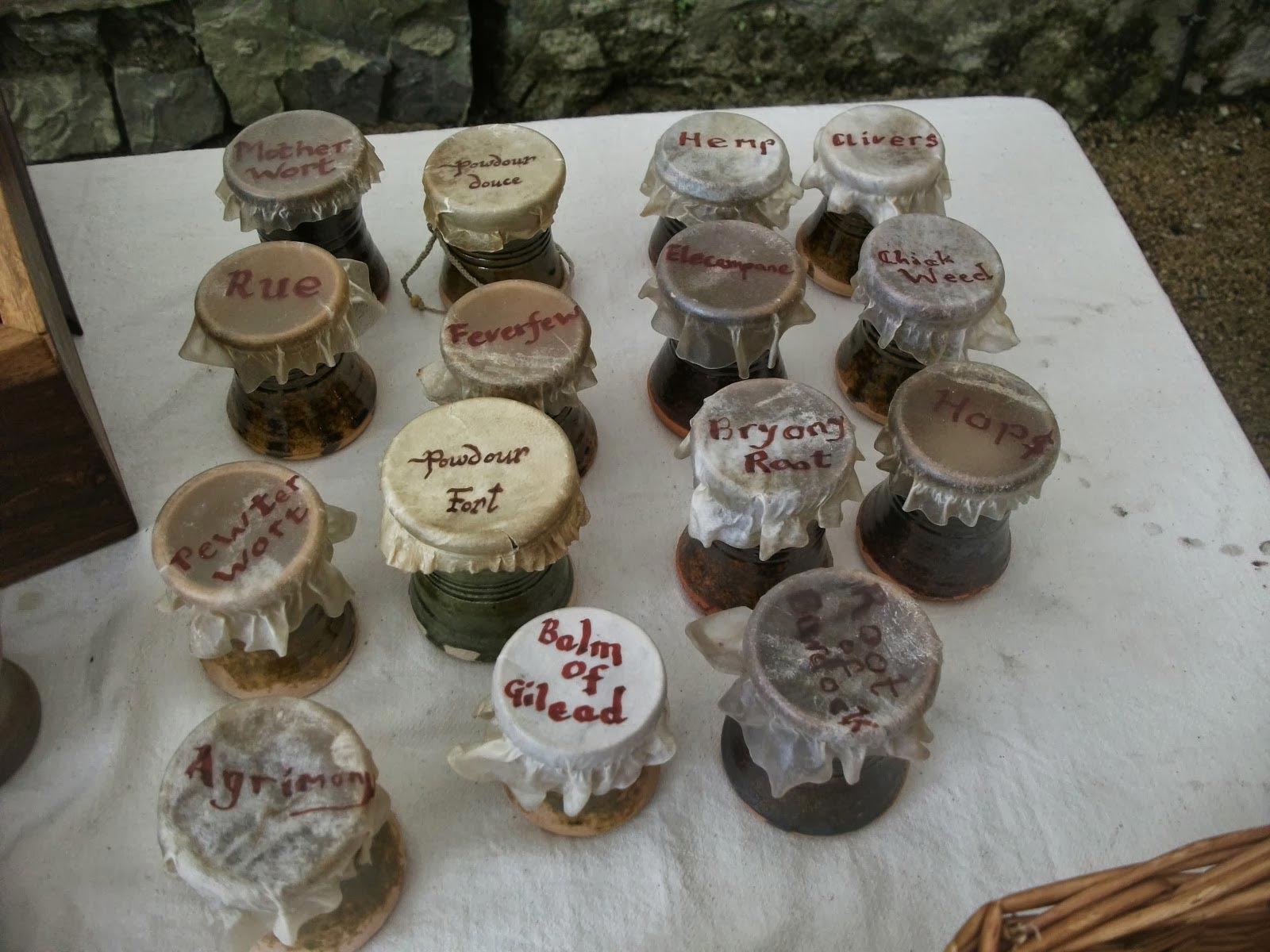 пугающие медицинские процедуры прошлого, операции средневековья