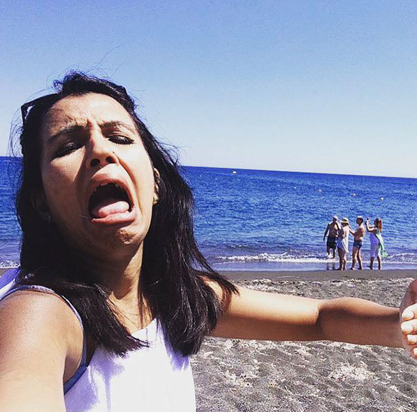 Муж этой женщины не смог поехать с ней в медовый месяц, женщина отправилась в медовый месяц в одиночку, Хума Мобин, Huma Mobin