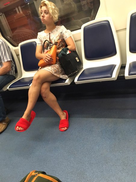 мода петербургского метро, мода метро, модники в транспорте, странные пассажиры метро 