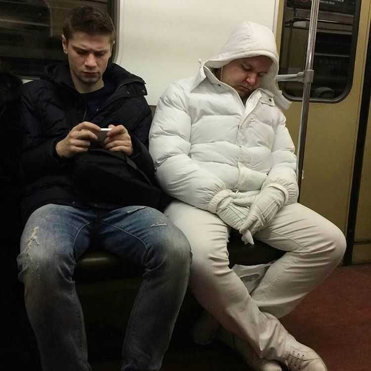 мода петербургского метро, мода метро, модники в транспорте, странные пассажиры метро 