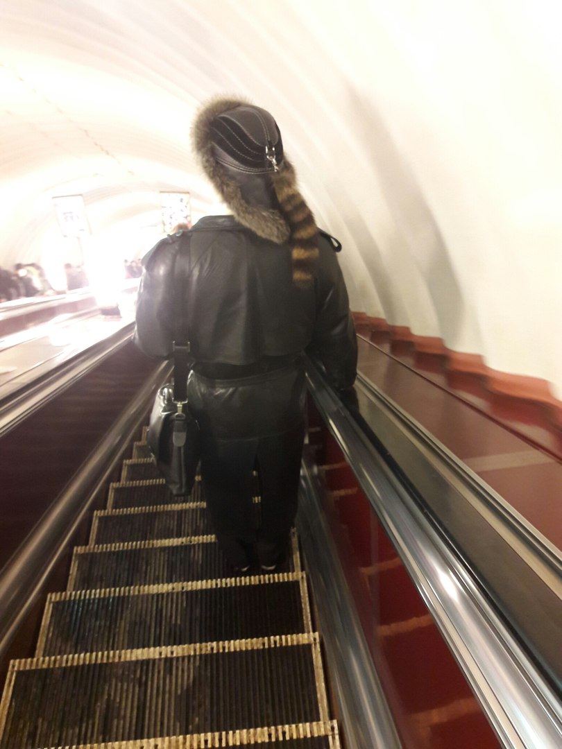 мода петербургского метро, мода метро, модники в транспорте, странные пассажиры метро 