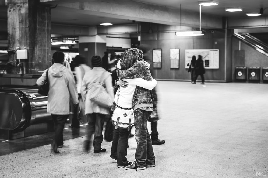 Люди проявляющие чувства в общественных местах, Микаэль Теймер, Mikaël Theimer