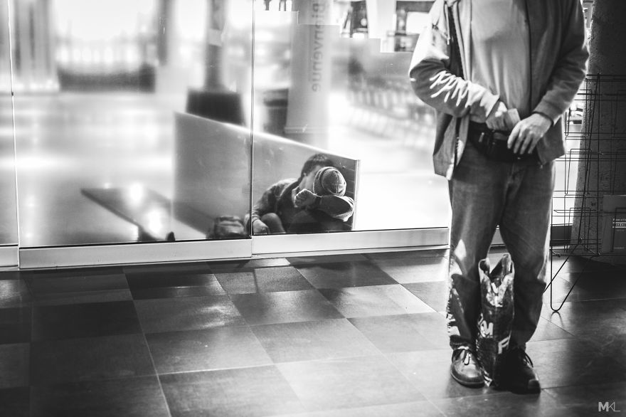 Люди проявляющие чувства в общественных местах, Микаэль Теймер, Mikaël Theimer