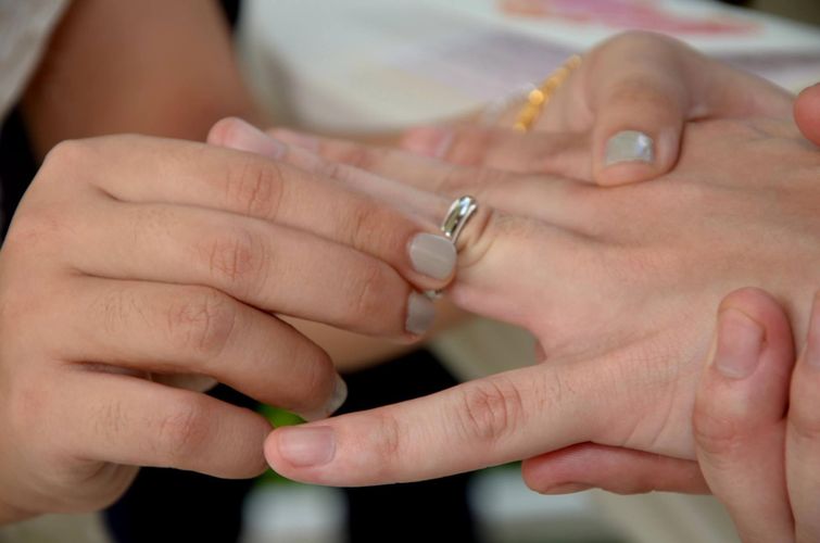 Пожалуй, худшая свадебная фотосессия в мире, превратившаяся в мем худшая свадебная фотосессия, свадебная фотосессия превратившаяся в мем