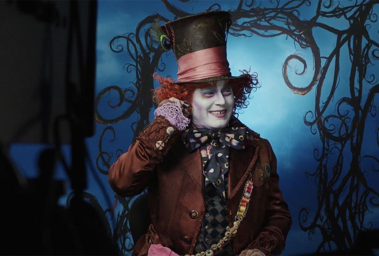 Джонни Депп разыграл гостей Диснейленда в образе Шляпника, Джонни Депп розыгрыш