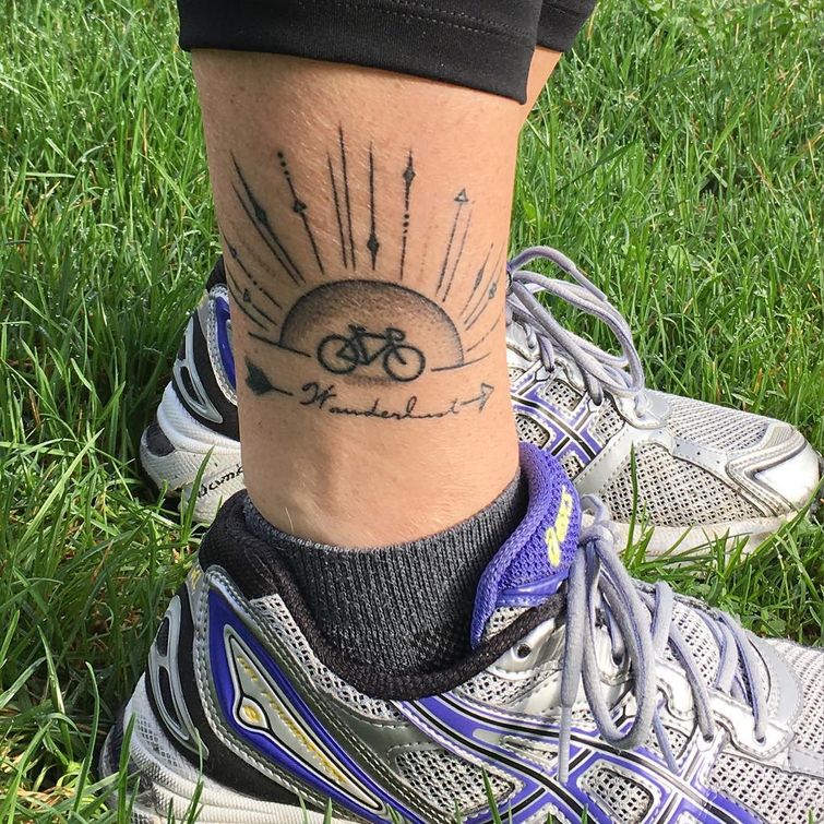 татуировки для любителей путешествий, татуировки кто любит путешествовать, путешествия татуировки