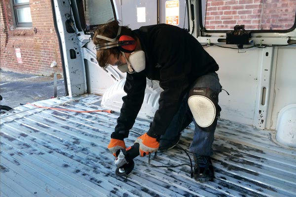 сильный дом на колесах, превращение фургона в дом на колесах, из машины дом на колесах