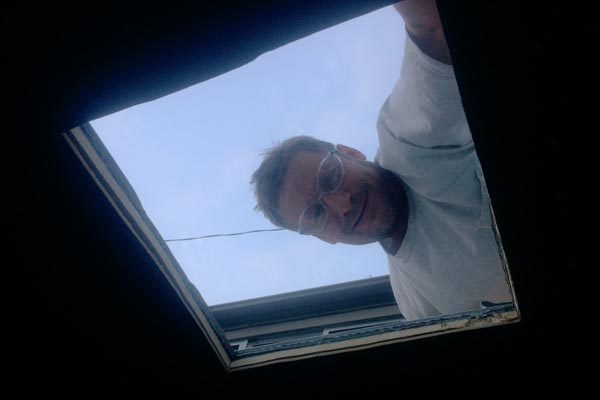 сильный дом на колесах, превращение фургона в дом на колесах, из машины дом на колесах