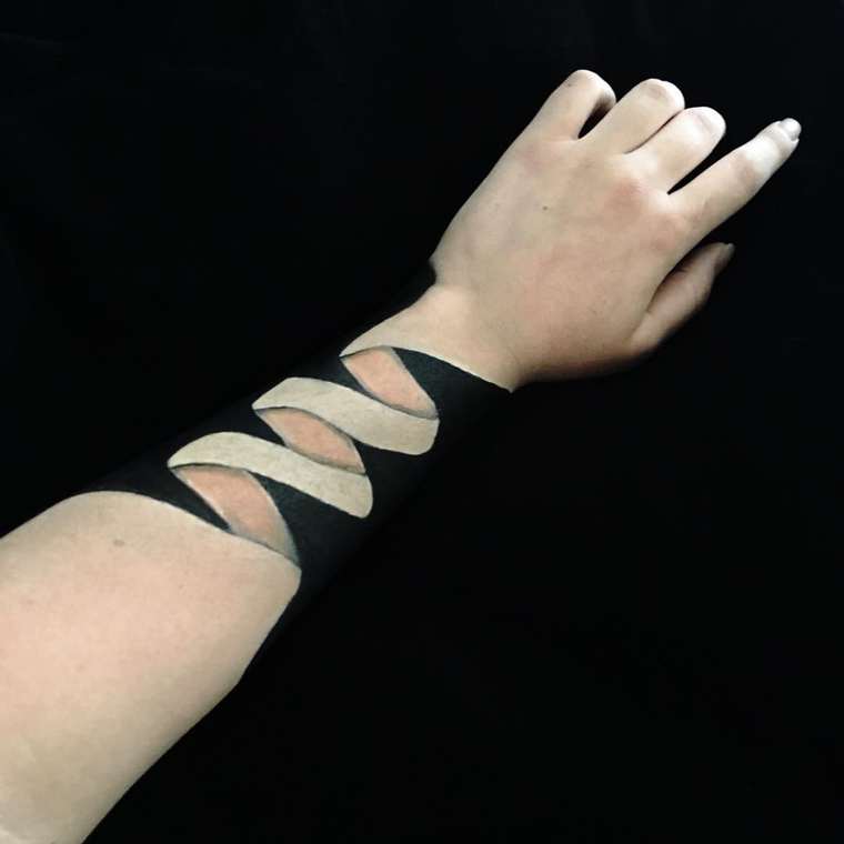 Лиша Симпсон, Lisha Simpson, бодиарт оптические иллюзии, бодиарт рука и краски