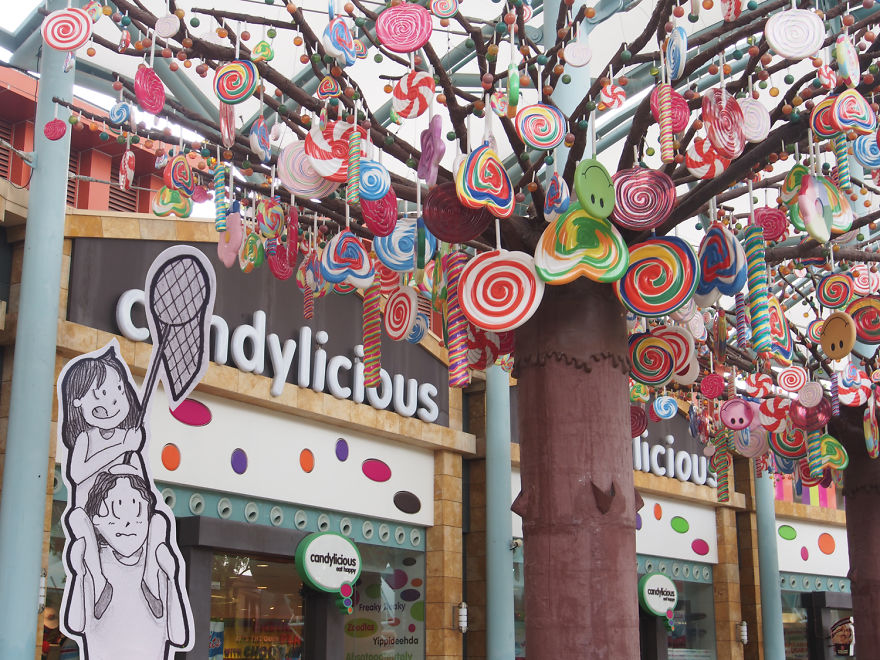 вместо селфи пара делает зарисовки, зарисовки путешествий, абан и нэн