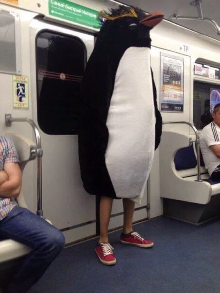 Мода от народа или 20 убойных пассажиров российского метро мода петербургского метро, мода метро, модники в транспорте, странные пассажиры метро