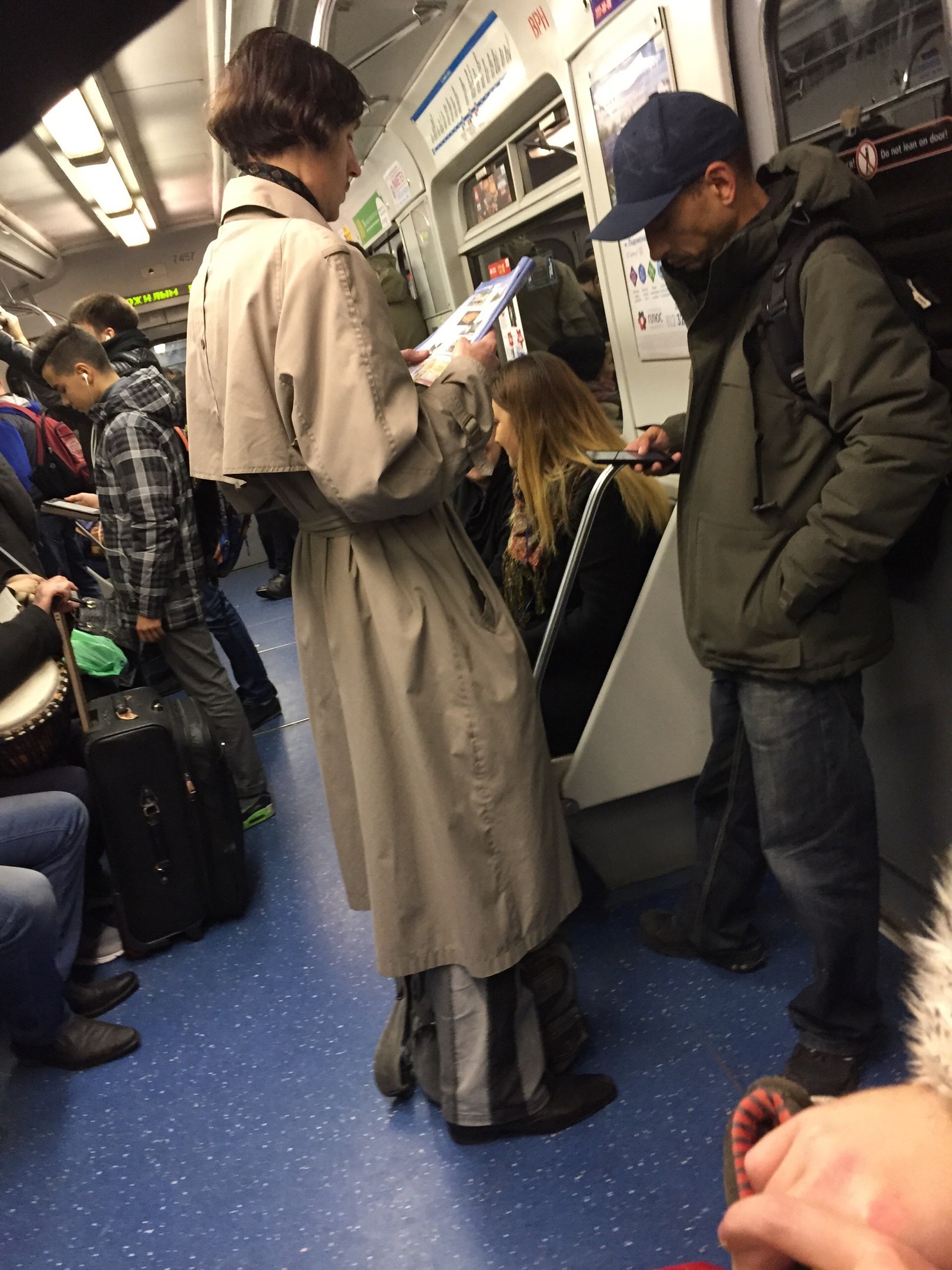 Мода от народа или 20 убойных пассажиров российского метро мода петербургского метро, мода метро, модники в транспорте, странные пассажиры метро