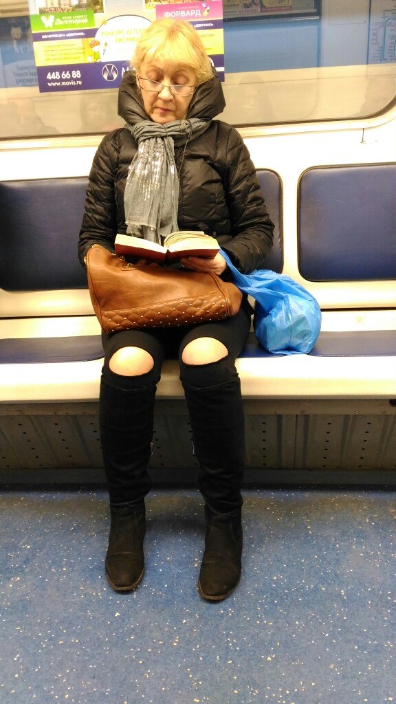 Мода от народа или 20 убойных пассажиров российского метро мода петербургского метро, мода метро, модники в транспорте, странные пассажиры метро