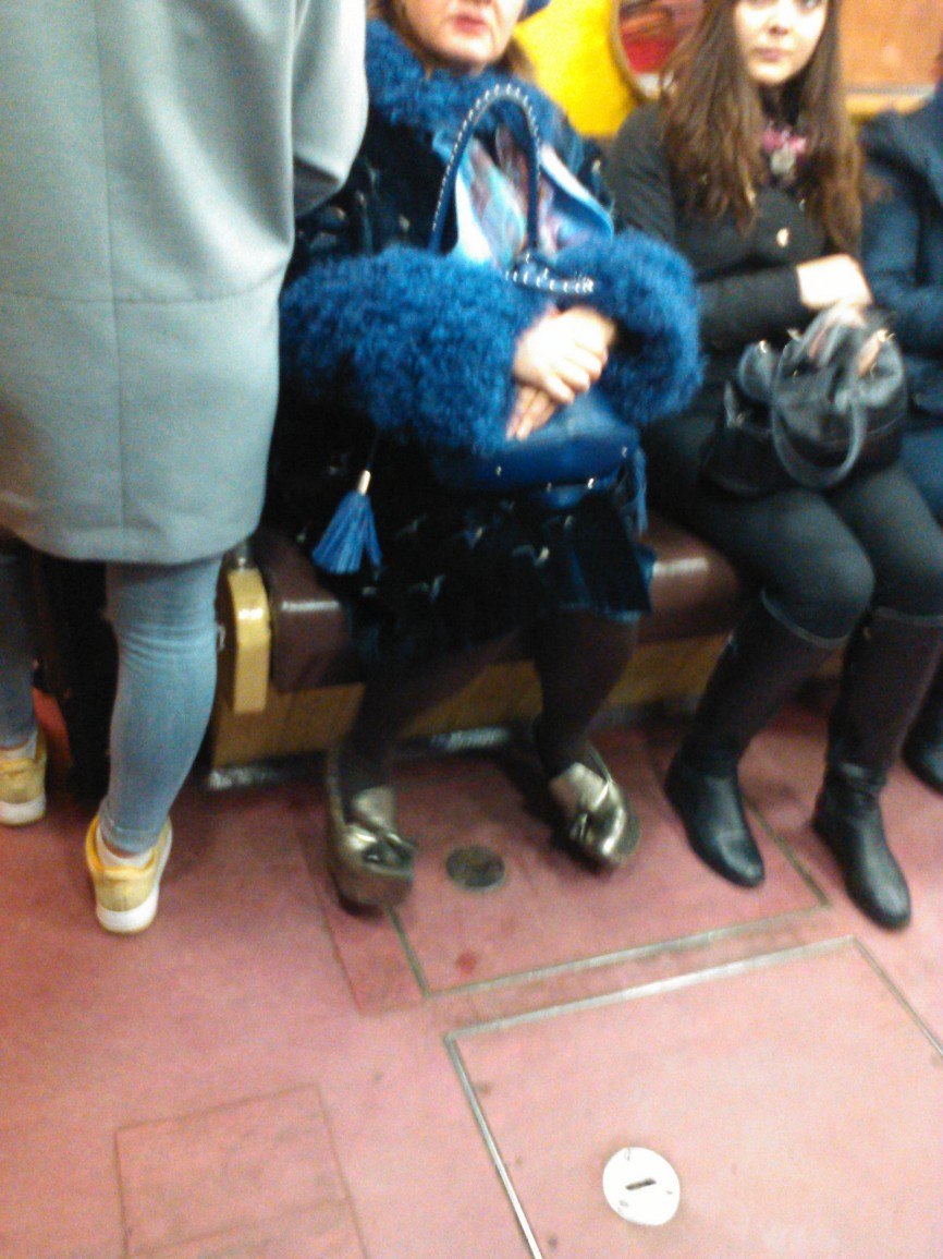 Мода от народа или 20 убойных пассажиров российского метро мода петербургского метро, мода метро, модники в транспорте, странные пассажиры метро