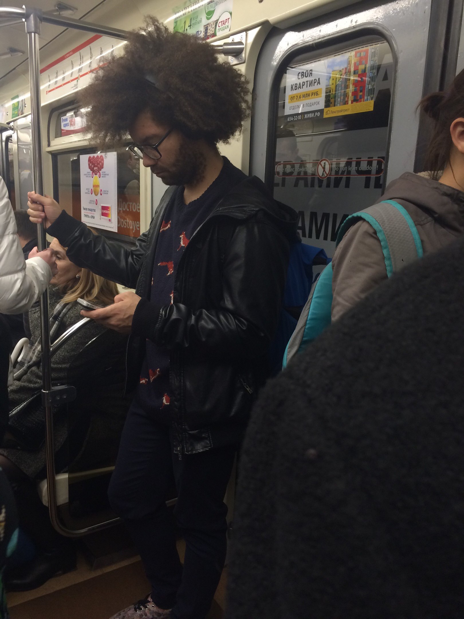 Мода от народа или 20 убойных пассажиров российского метро мода петербургского метро, мода метро, модники в транспорте, странные пассажиры метро